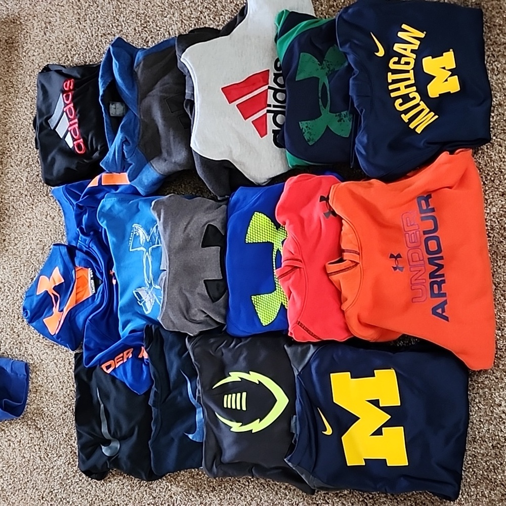 Hoodies boy size M,L,XL  just posted